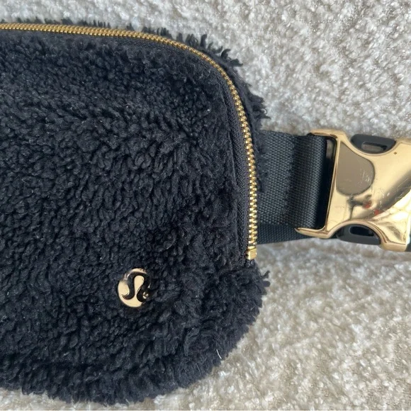 Lululemon Everywhere Fleece Black Belt‎ Bag Gold Hardware Purse